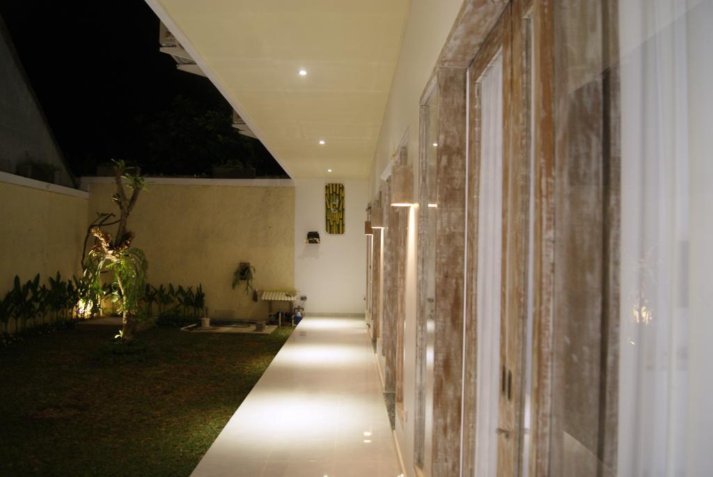 Sugiras Living Hotel Denpasar  Exterior photo