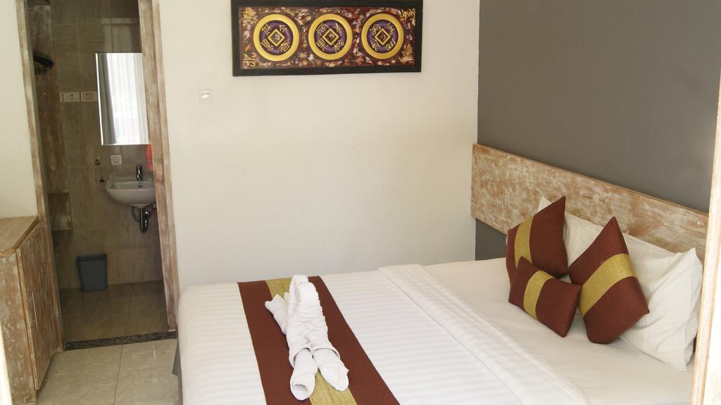 Sugiras Living Hotel Denpasar  Exterior photo