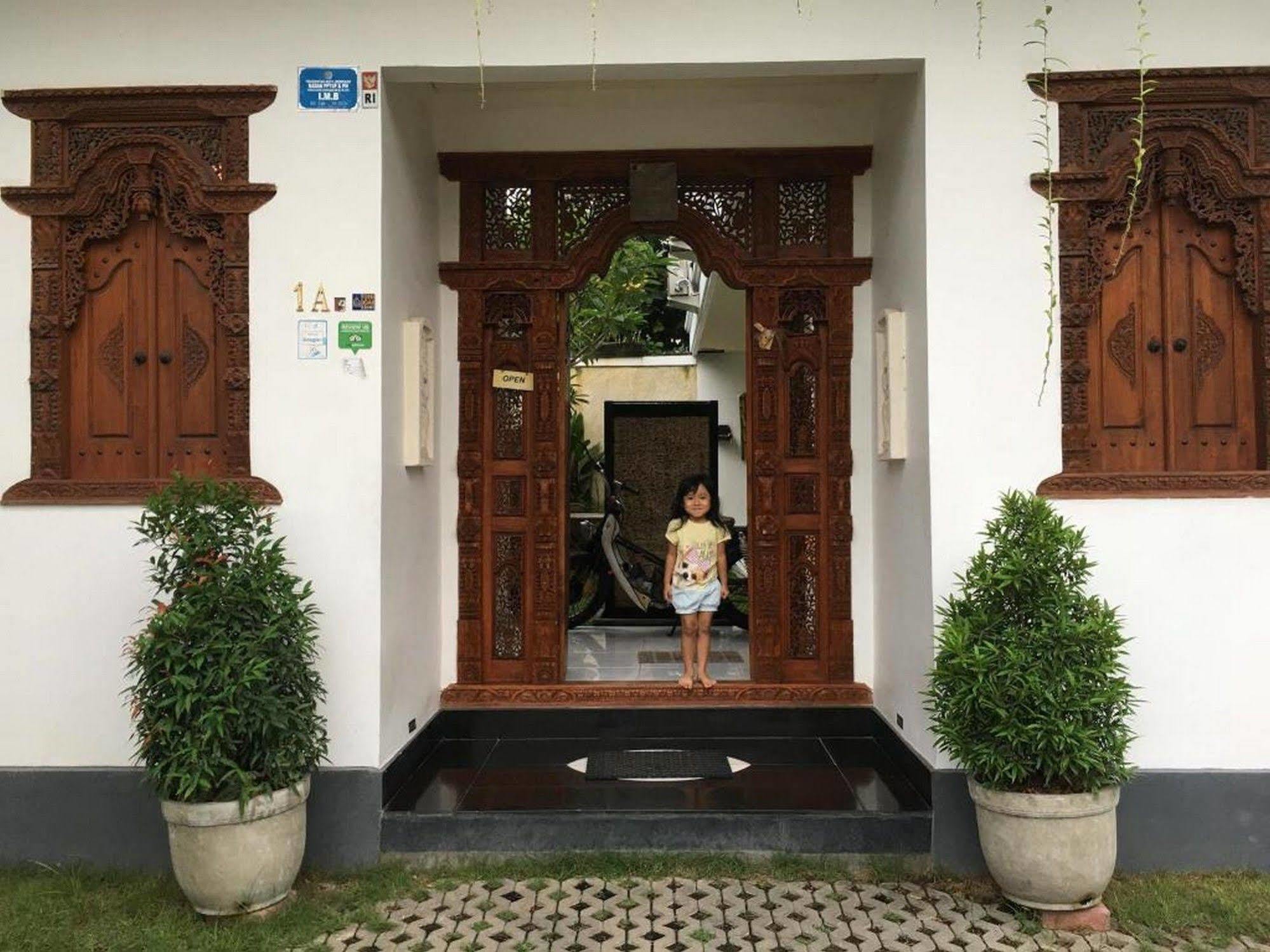 Sugiras Living Hotel Denpasar  Exterior photo