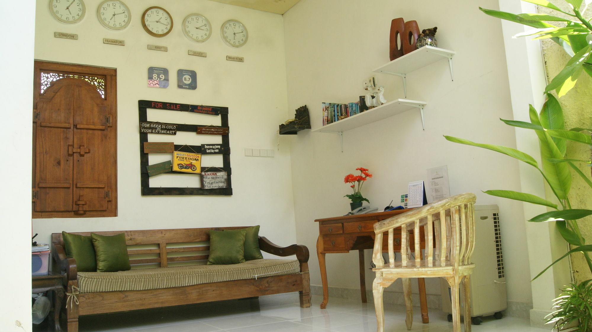Sugiras Living Hotel Denpasar  Exterior photo