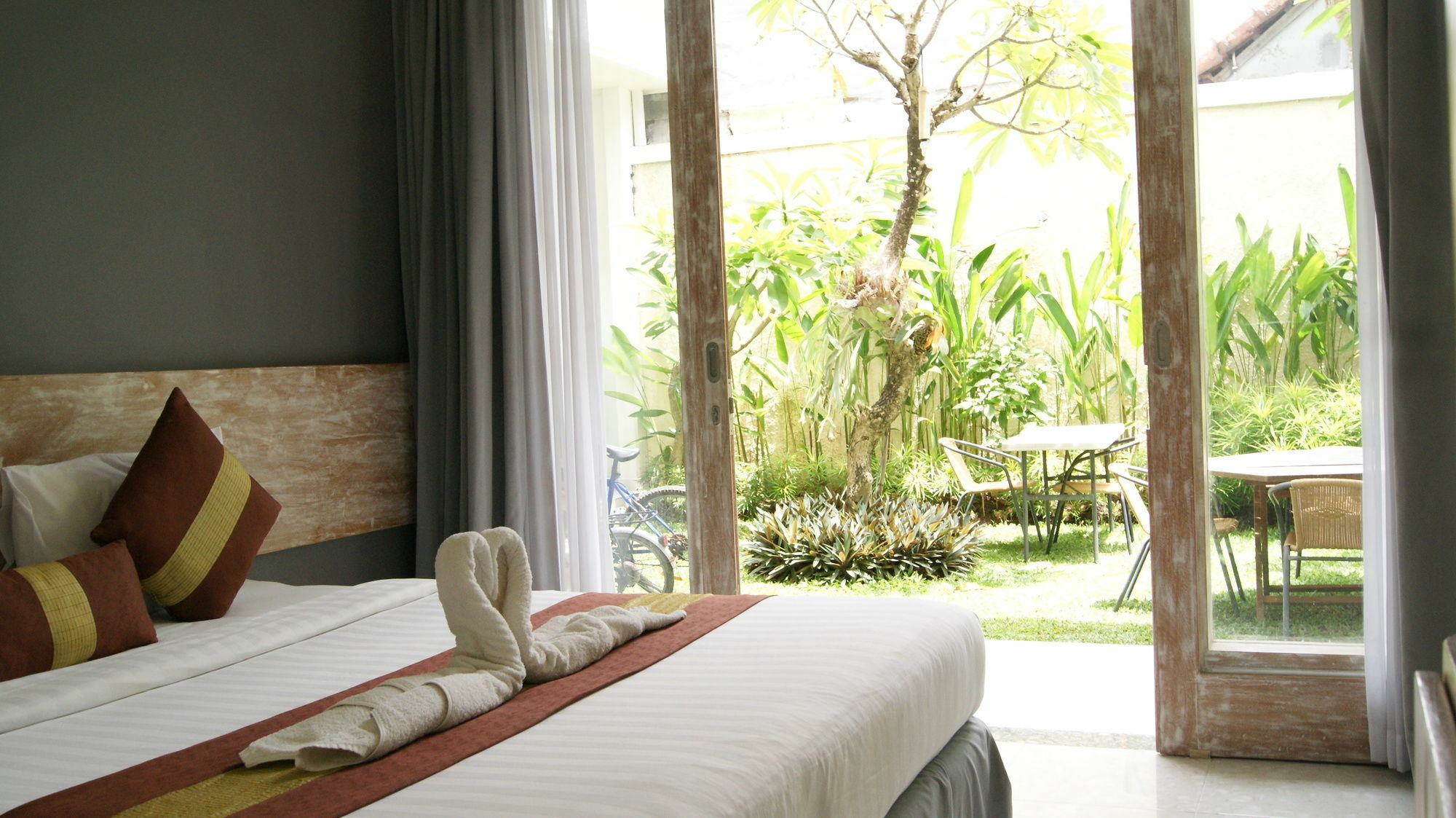 Sugiras Living Hotel Denpasar  Exterior photo